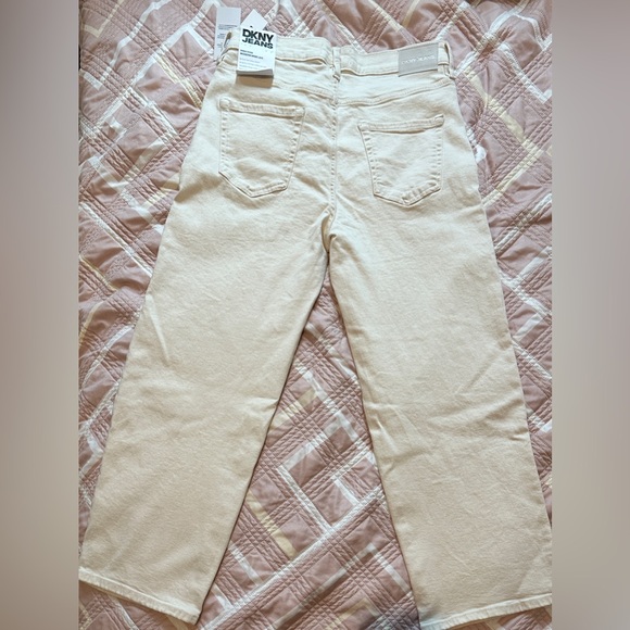 DKNY High Rise Modern Wide Leg Jeans in Cream - Picture 2 of 8